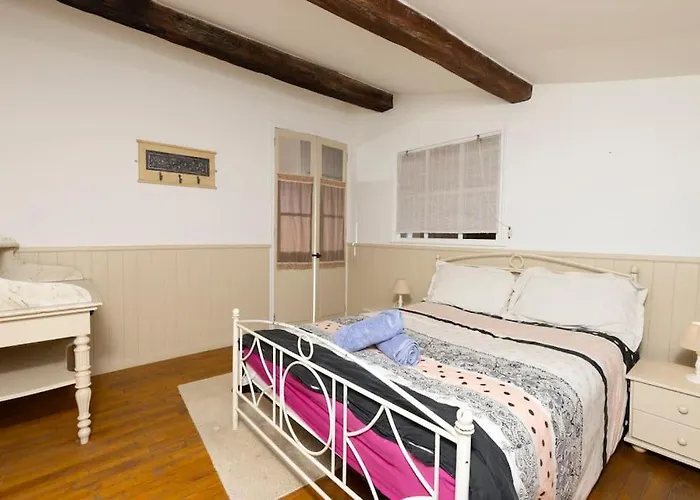 En Campagne Avec Cour Interieure Arques (Aude)